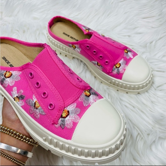 Pink canvas embroidered flower open back slip on chunky sneaker - Picture 4 of 5